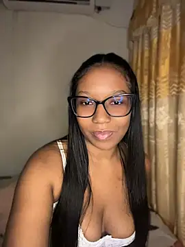 Snapshot of chell_iivy chatting on July 10, 2026, 5:18 am chell iivy online show from July 10, 2026, 5:18 am