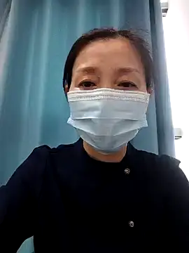 fengshun00000 online show from June 4, 2026, 7:57 am
