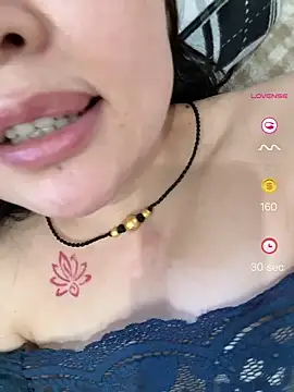 xxiaxia-2026 online show from June 1, 2026, 6:46 am
