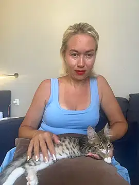Snapshot of Amanda_Seyfried chatting on July 12, 2026, 1:23 pm Amanda Seyfried online show from July 12, 2026, 1:23 pm