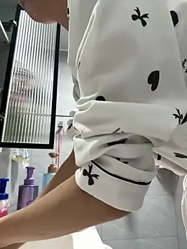 Snapshot of Xiao_Mao_meow chatting on June 11, 2026, 12:32 am Xiao Mao meow online show from June 11, 2026, 12:32 am