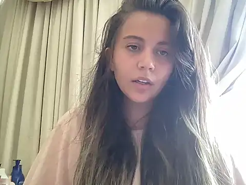 Peaches0777 online show from June 1, 2026, 4:50 pm
