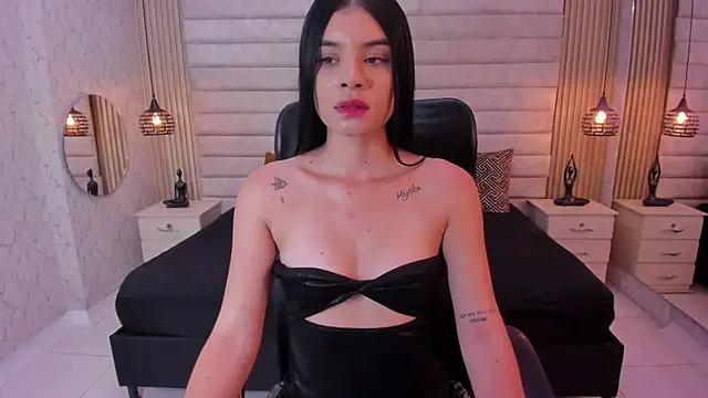 Snapshot of Cloe_Monroee_ chatting on July 14, 2026, 8:26 pm Cloe Monroee online show from July 14, 2026, 8:26 pm