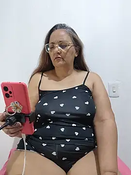 Your Momy69 online show from June 3, 2026, 12:33 am