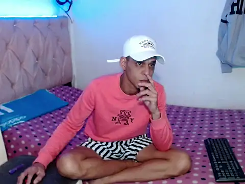 Snapshot of Brendt_Hotx chatting on June 25, 2026, 9:31 pm Brendt Hotx online show from June 25, 2026, 9:31 pm