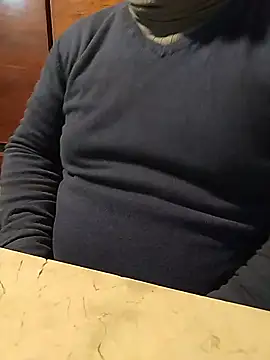 Snapshot of Gordito_PenePeque chatting on June 7, 2026, 4:18 am Gordito PenePeque online show from June 7, 2026, 4:18 am