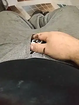 Snapshot of Gordito_PenePeque chatting on June 6, 2026, 12:27 am Gordito PenePeque online show from June 6, 2026, 12:27 am