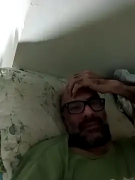 Snapshot of Italianman21 chatting on June 18, 2026, 7:07 am Italianman21 online show from June 18, 2026, 7:07 am