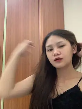 Weevi10 online show from June 3, 2026, 4:23 pm