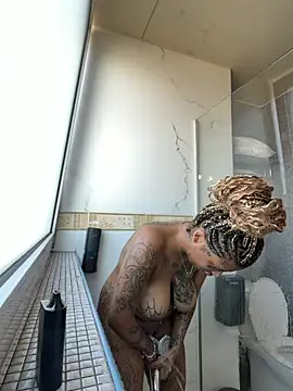 Kira nyxx online show from June 26, 2026, 2:12 pm