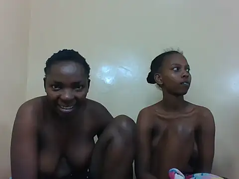 Snapshot of Pretty_ebonies chatting on June 3, 2026, 5:06 pm Pretty ebonies online show from June 3, 2026, 5:06 pm