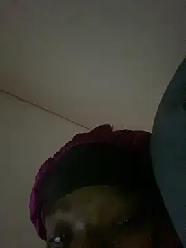 honeycum444 online show from June 8, 2026, 1:33 pm