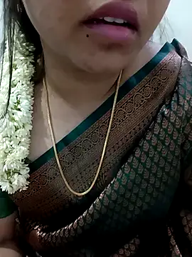 Snapshot of Anushka_tamil_kannada chatting on June 18, 2026, 12:43 pm Anushka tamil kannada online show from June 18, 2026, 12:43 pm
