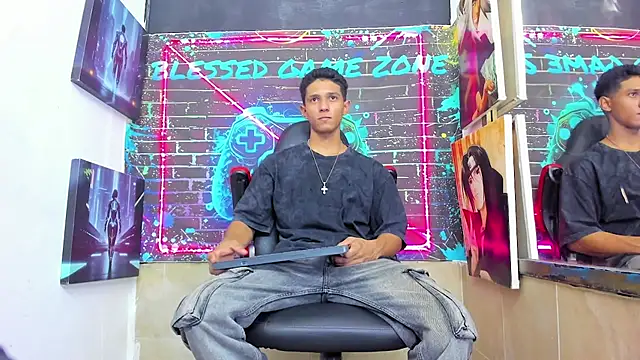 Snapshot of Yoel_Blessed chatting on July 19, 2026, 11:29 am Yoel Blessed online show from July 19, 2026, 11:29 am