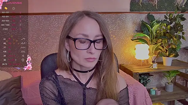 Snapshot of HelenaBoyd chatting on July 3, 2026, 3:13 am HelenaBoyd online show from July 3, 2026, 3:13 am