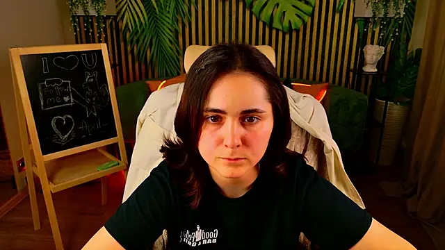 Snapshot of AprilMunoz chatting on June 3, 2026, 10:16 am AprilMunoz online show from June 3, 2026, 10:16 am