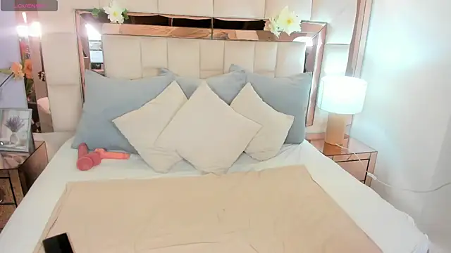 isabellaivyy online show from July 19, 2026, 3:48 am