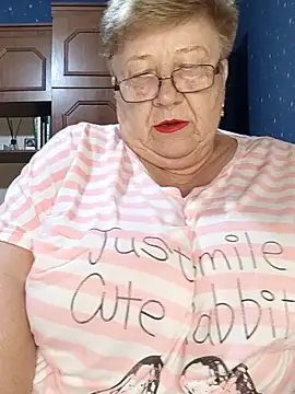 Snapshot of Brie_Lynn chatting on June 3, 2026, 6:14 am Brie Lynn online show from June 3, 2026, 6:14 am