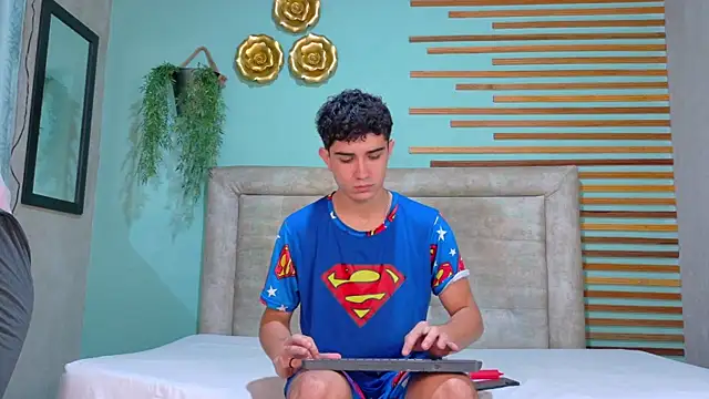 aalejo gray online show from June 5, 2026, 6:57 pm