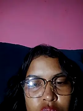 Snapshot of Silmara21 chatting on June 4, 2026, 4:06 am Silmara21 online show from June 4, 2026, 4:06 am