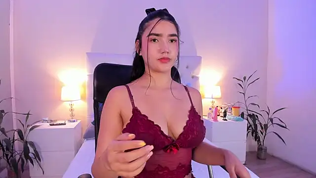 Snapshot of Tiffanny_Gomez chatting on June 14, 2026, 12:39 pm Tiffanny Gomez online show from June 14, 2026, 12:39 pm