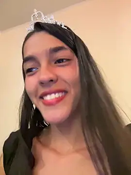mia honeyy  online show from June 4, 2026, 2:27 am