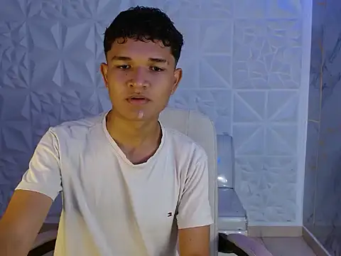 davexxx  online show from June 19, 2026, 3:01 am