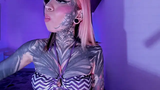 Nickidoll66  online show from July 24, 2026, 11:34 pm