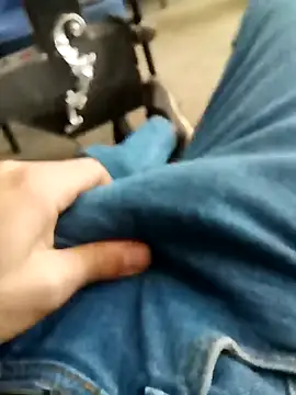 Singlemaleforcouples online show from January 6, 2025, 10:13 am