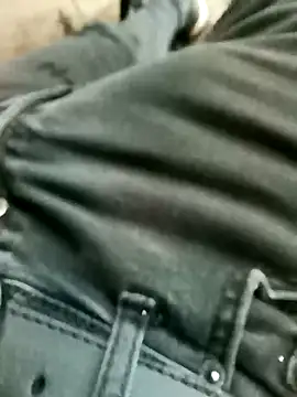 Singlemaleforcouples online show from December 31, 2024, 10:04 am