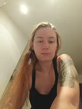 Snapshot of ladydivine14 chatting on July 4, 2026, 7:51 pm ladydivine14 online show from July 4, 2026, 7:51 pm
