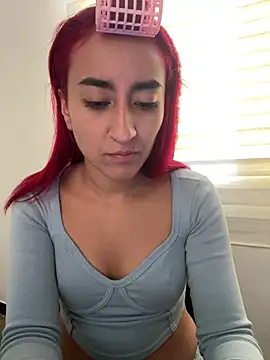 Juliethademon online show from July 9, 2026, 2:05 pm