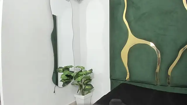 Snapshot of Mila_petiteasm chatting on July 6, 2026, 12:12 pm Mila petiteasm online show from July 6, 2026, 12:12 pm