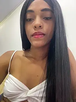 Brunette0 91XXX online show from June 12, 2026, 6:05 pm