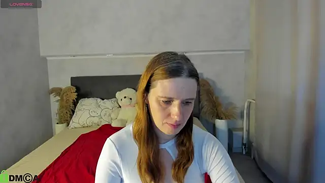 Snapshot of Kathrine-Meyer chatting on July 13, 2026, 1:05 am Kathrine-Meyer online show from July 13, 2026, 1:05 am