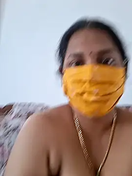 Hot Sreeja Tamil online show from June 19, 2026, 9:15 am