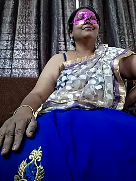 Hot Sreeja Tamil online show from July 20, 2026, 4:31 am