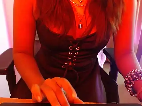 DarkDezire23 online show from June 3, 2026, 7:18 pm