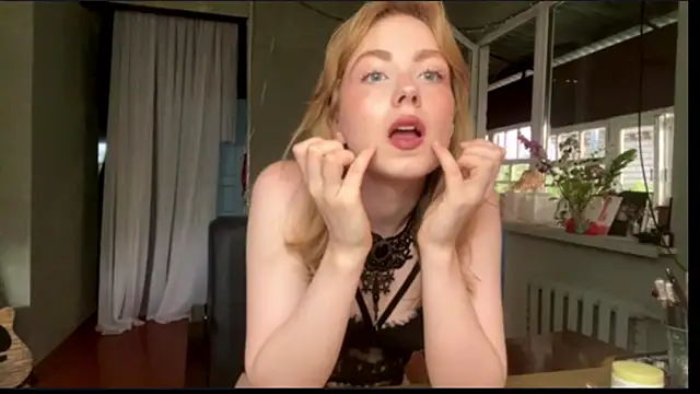 Snapshot of LollyAngel chatting on July 10, 2026, 4:40 pm LollyAngel online show from July 10, 2026, 4:40 pm