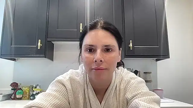 Snapshot of JadeLucy chatting on June 7, 2026, 7:35 am JadeLucy online show from June 7, 2026, 7:35 am