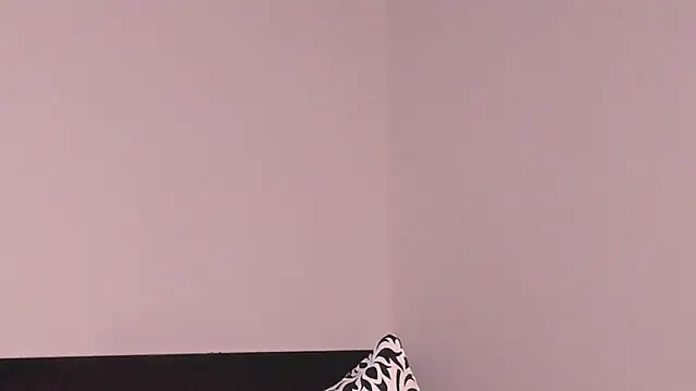 Snapshot of EvaBenely_ chatting on July 17, 2026, 6:54 am EvaBenely online show from July 17, 2026, 6:54 am