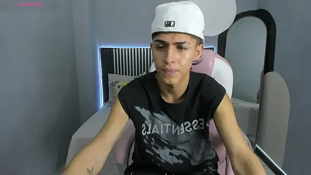 Snapshot of Axel_Mendozaa chatting on June 18, 2026, 8:14 pm Axel Mendozaa online show from June 18, 2026, 8:14 pm