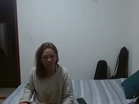 Snapshot of Chiquisexy1 chatting on June 17, 2026, 3:17 am Chiquisexy1 online show from June 17, 2026, 3:17 am