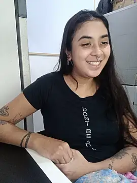 Snapshot of rainhajess chatting on July 10, 2026, 12:21 am rainhajess online show from July 10, 2026, 12:21 am