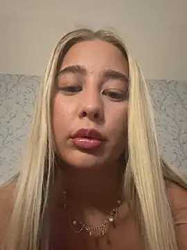 Parisafterdarkk online show from June 7, 2026, 7:30 pm
