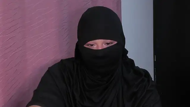 Snapshot of shara-miller chatting on June 10, 2026, 8:54 pm shara-miller online show from June 10, 2026, 8:54 pm