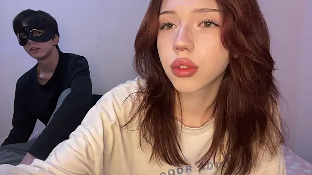 moonlure online show from July 27, 2026, 9:44 pm
