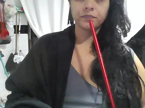 Snapshot of Isabel2q5n chatting on June 6, 2026, 2:50 am Isabel2q5n online show from June 6, 2026, 2:50 am