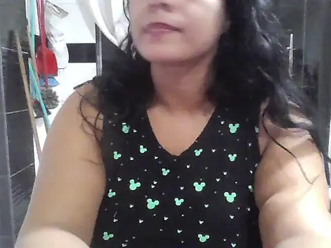 Snapshot of Isabel2q5n chatting on July 16, 2026, 4:42 am Isabel2q5n online show from July 16, 2026, 4:42 am