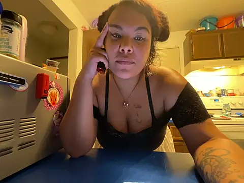 Snapshot of mazikeen94 chatting on June 30, 2026, 8:36 am mazikeen94 online show from June 30, 2026, 8:36 am